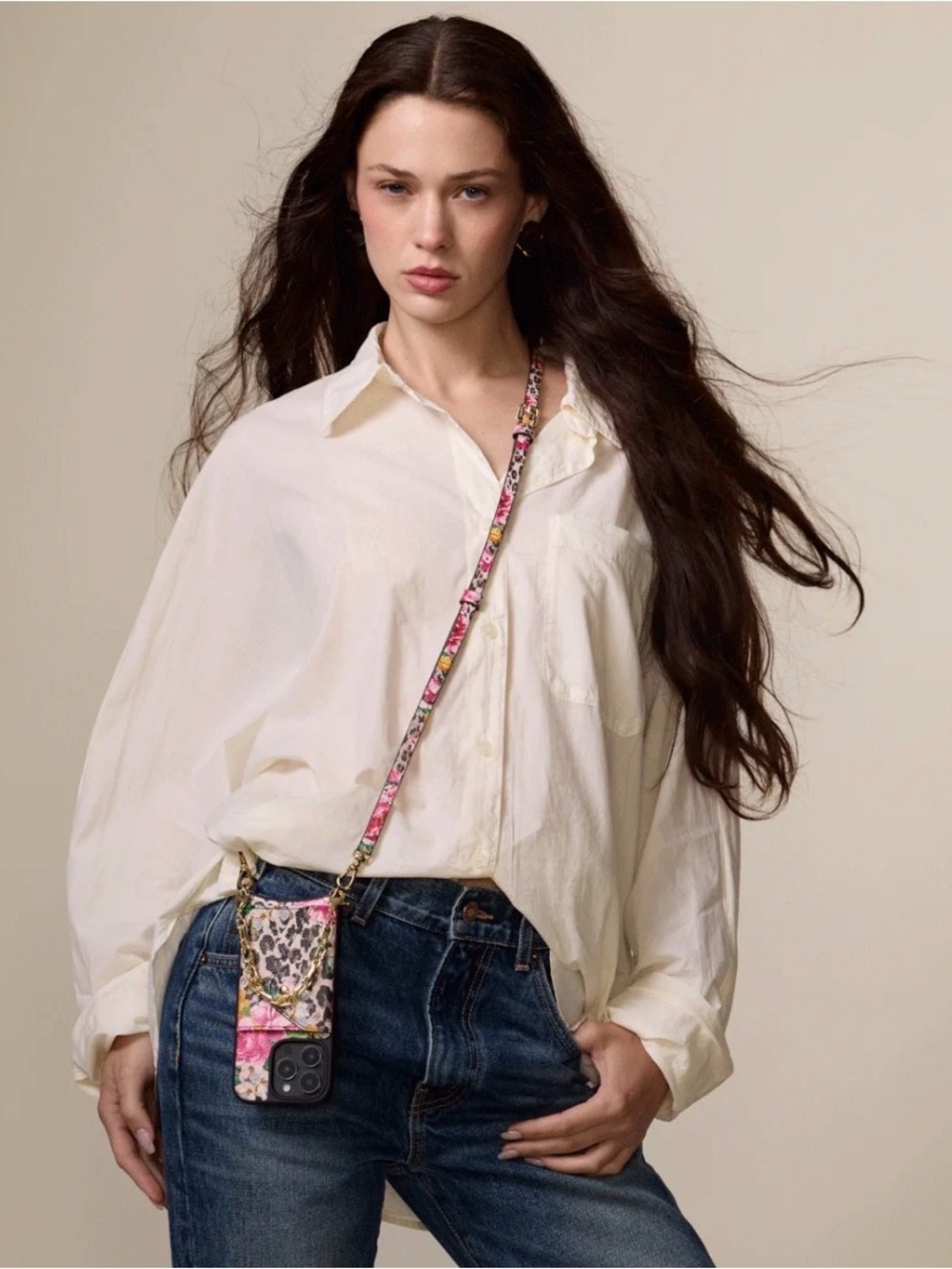 Bandolier Valentina Duet Crossbody and Wristlet Set in iPhone 16 Pro Max - Picture 4 of 10